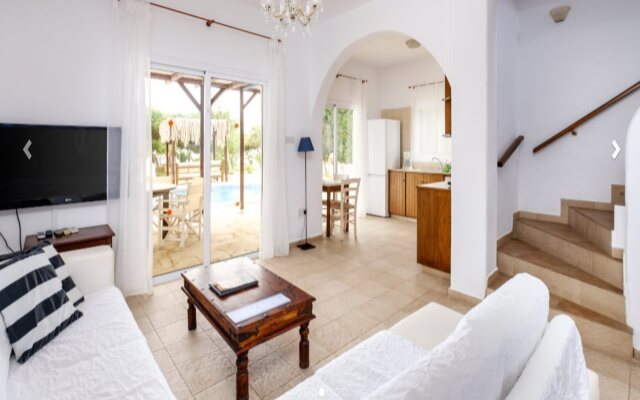Thalassines Beach Villas