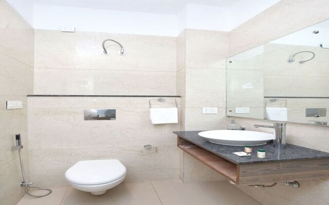 Oyo 17199 Hotel Clg Grand