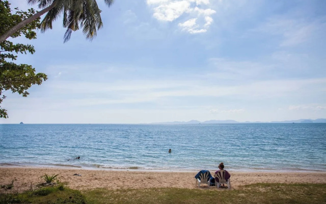 150 m From a Paradise Beach 3 Bedrooms Pool