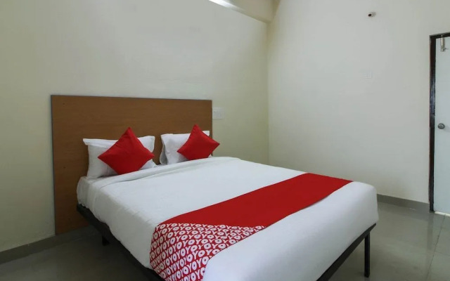 M & M Rooms by OYO Rooms