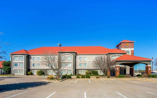 La Quinta Inn & Suites by Wyndham Eastland