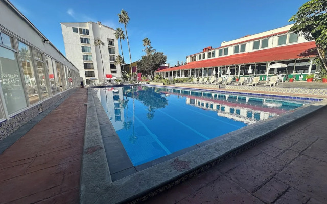 Rosarito Beach Hotel