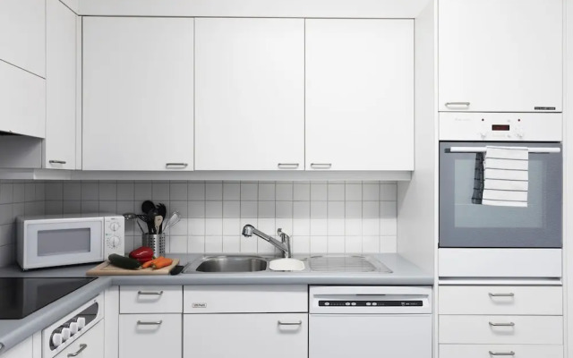 Nest - Baarerstrasse 20