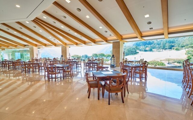 Crystal Valley CC - Golden Village