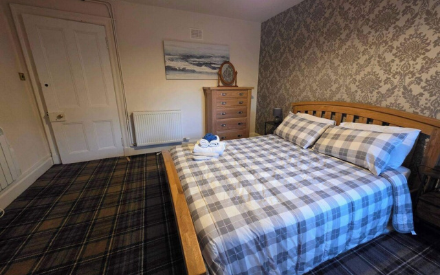 Highland Haven Apartment Sleeps 8