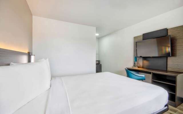 Motel 6 Austin, TX - North