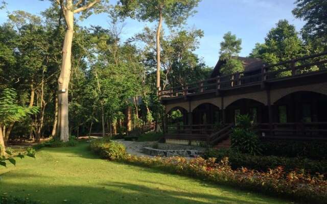 Khao Nam Fah Resort