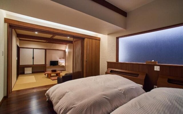 Ryokan pebble Takashima