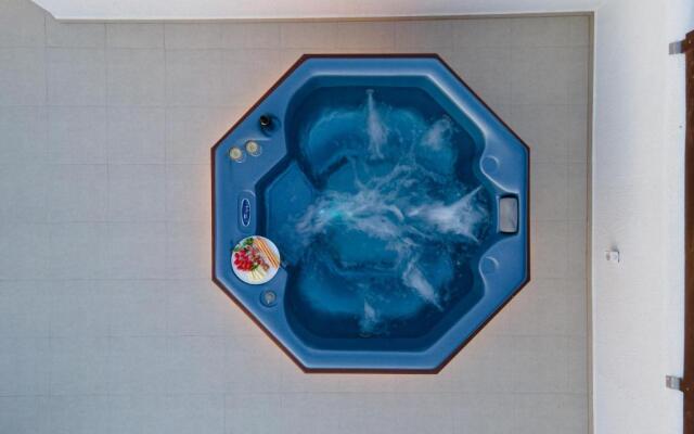 white house apollon naxos