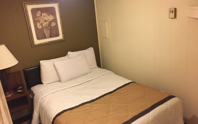 Rodeway Inn & Suites Charles Town
