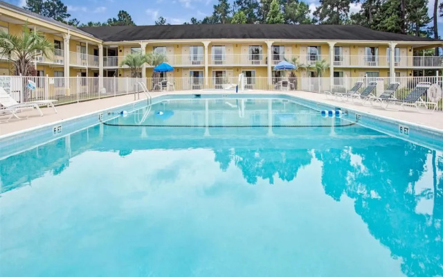 Ramada Walterboro