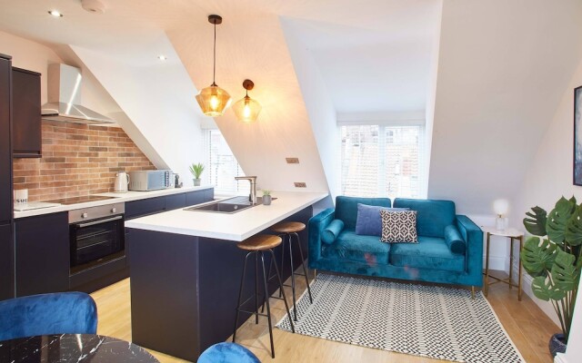 Burns Yard Apartment