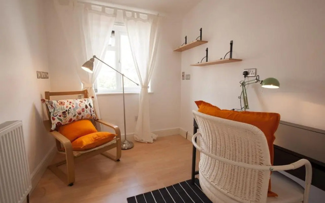 Thirsk Road Studios by EveryWhere to Sleep London