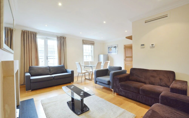William Mews Townhouse