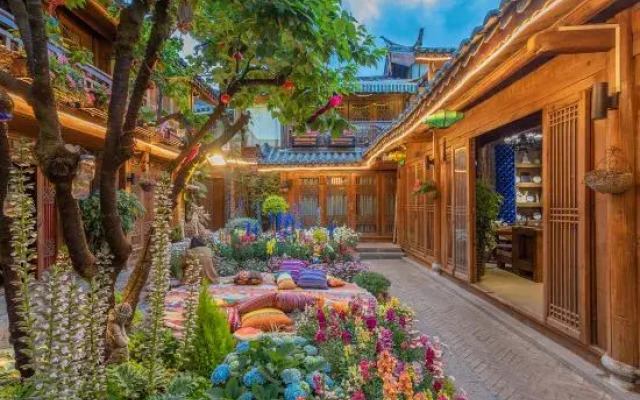 Encounter Lijiang Inn