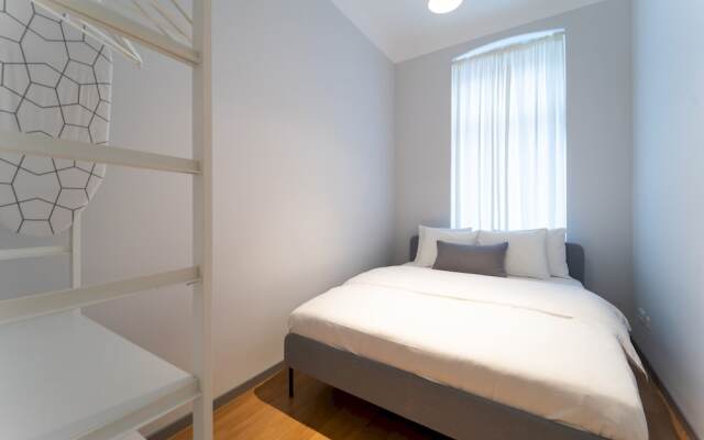 Cozy and Quiet Apartment in Beautiful Neighborhood