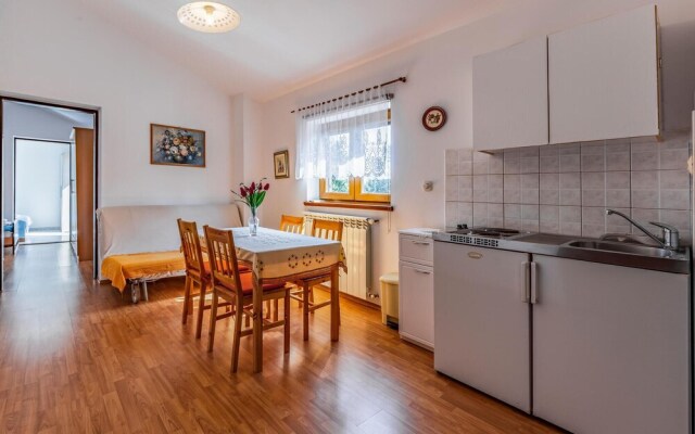 Stunning Home in Medulin With Wifi and 7 Bedrooms