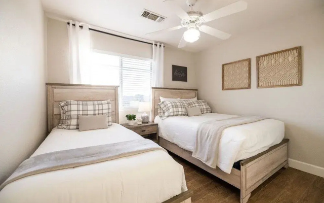 Gilbert Douglas 1 Bedroom Home by RedAwning