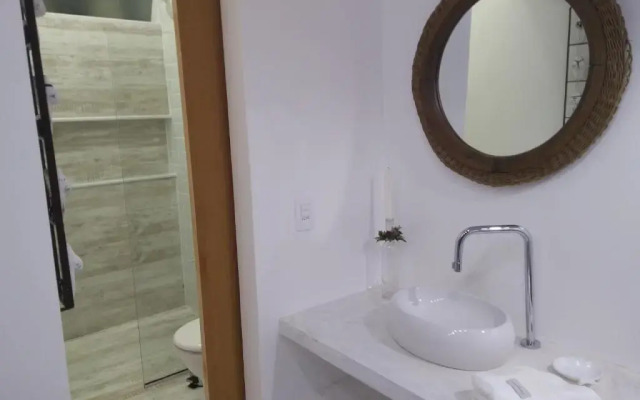 Almas Gêmeas suíte com cozinha praia da Ribeira