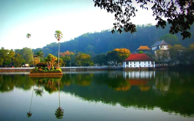 Taylors Hill Boutique Hotel