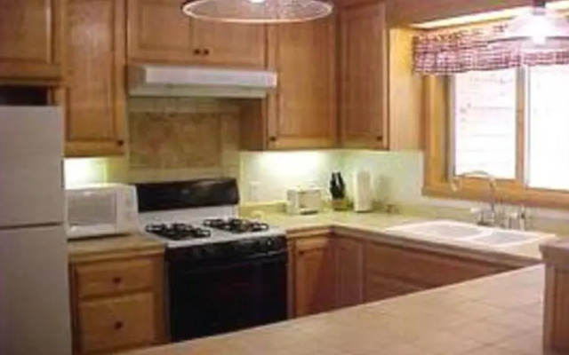 RedAwning Cabin #9N Fox Hollow