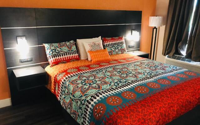 Tropical Inn & Suites