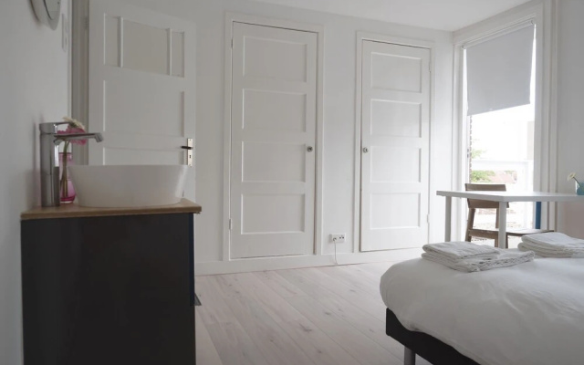 Charming 2 People House in Castricum Center