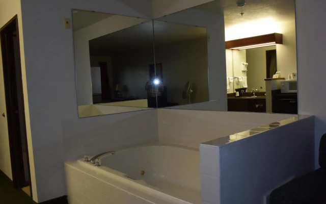Travelodge Suites by Wyndham Newberg