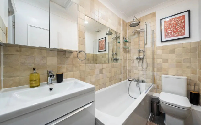 Stylish and Cosy 2BD Flat in Notting Hill