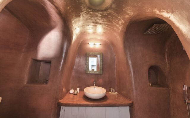 Elysian Santorini