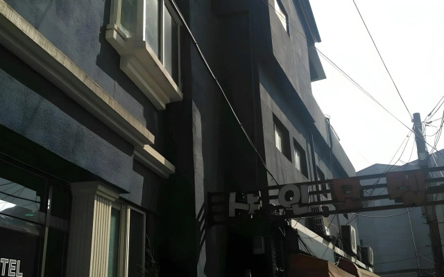 Shine Hotel
