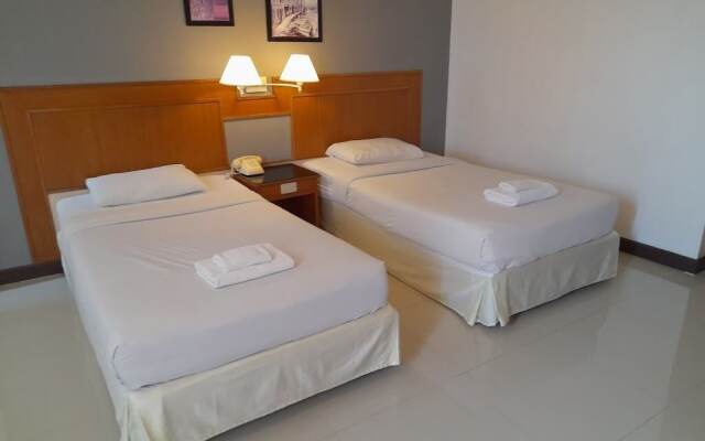 Songphanburi Hotel