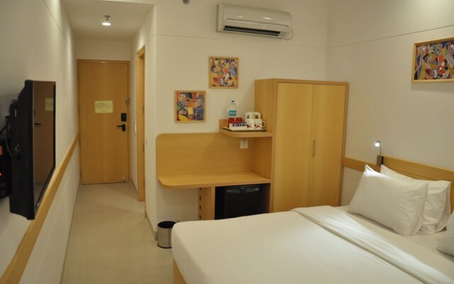 Red Fox Hotel Chandigarh