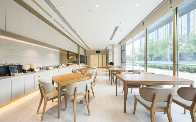 Ji Hotel (Beijing Changyang Subway Station)