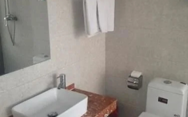 Yingxian County Super 8 Hotel
