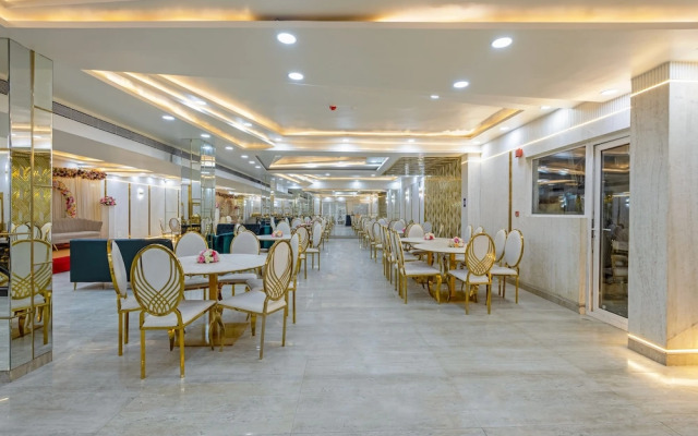 Aadat Hotel Subhash Chowk Gurgaon