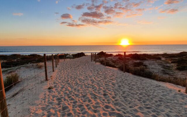 Scarborough Beach Front Resort - Shell Four