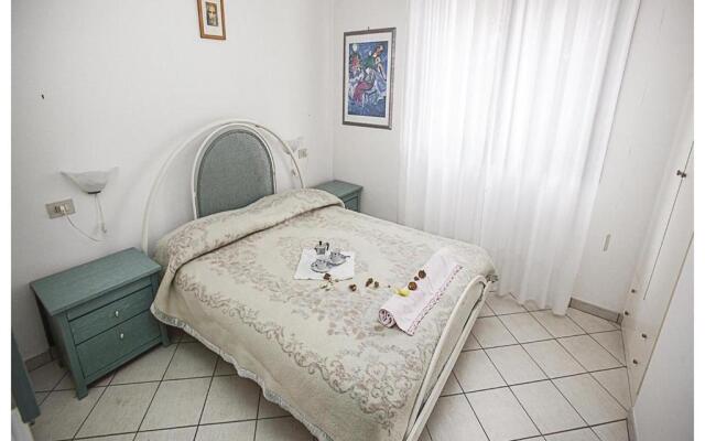 Acquamarina 8