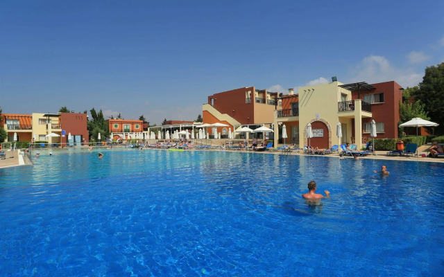 Panas Holiday Village