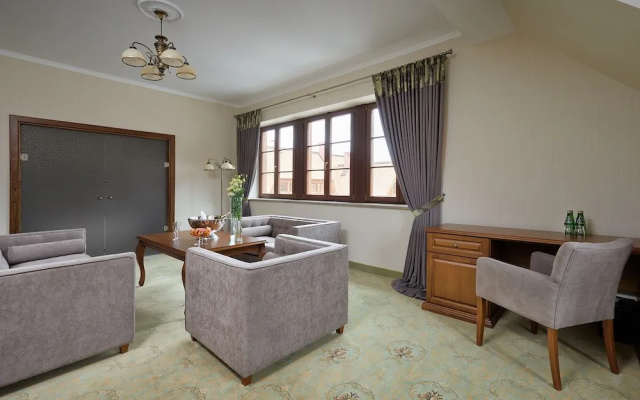 Hotel Poledno