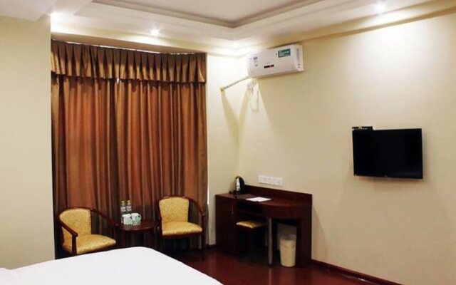 GreenTree Inn Guangxi Liuzhou Railway Station Hongguang Road Express Hotel