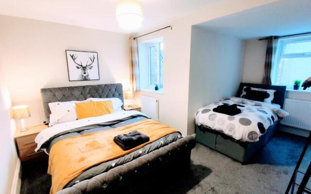 Crystal Suite 2 -free private parking