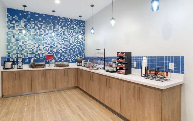 Best Western Plus Mobile Inn & Suites