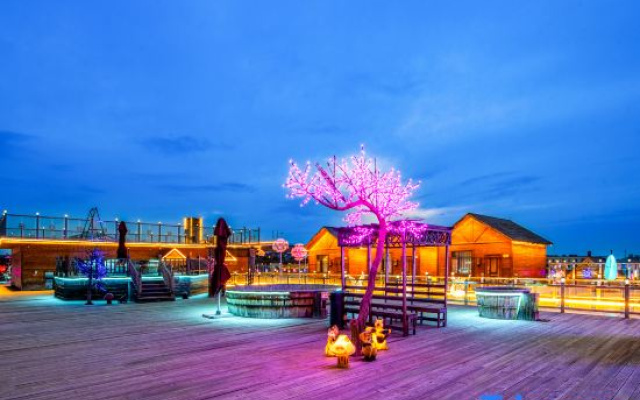 Rezen Yunshui Xiyue Hot Spring Hotel