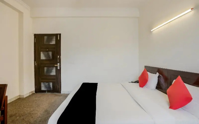 Capital O 25053 Hotel Devi Palace