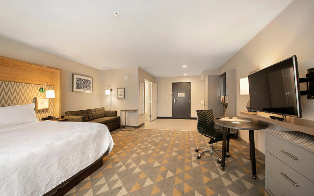 Holiday Inn & Suites Decatur-Forsyth by IHG