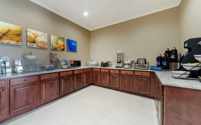 Comfort Inn & Suites Harrah