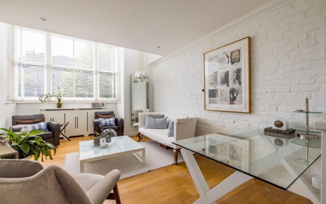 Unique Light-filled House - Primrose Hill