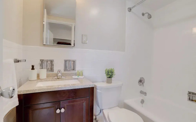 Executive Studio in Clarendon