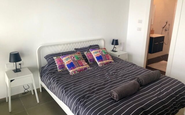 Luxury Apartment Best Location Beach View